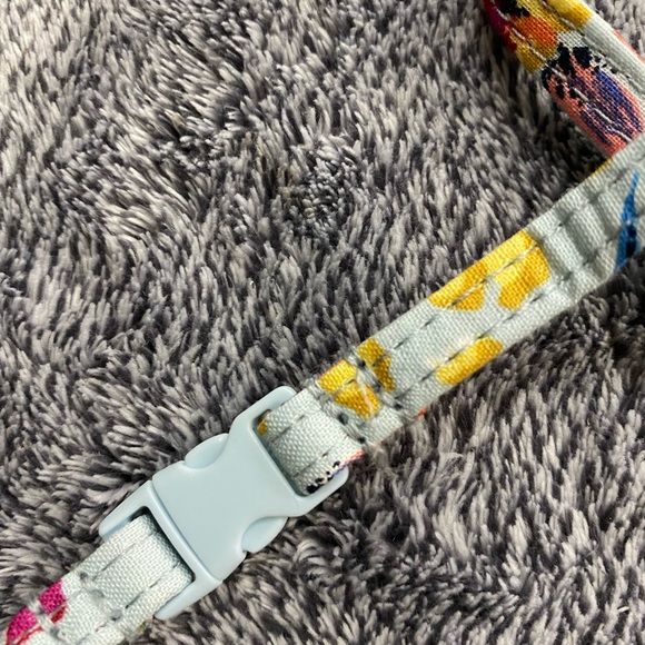 Vera Bradley Sea Air Floral RFID Deluxe Zip ID Case & Matching Lanyard - Picture 6 of 16